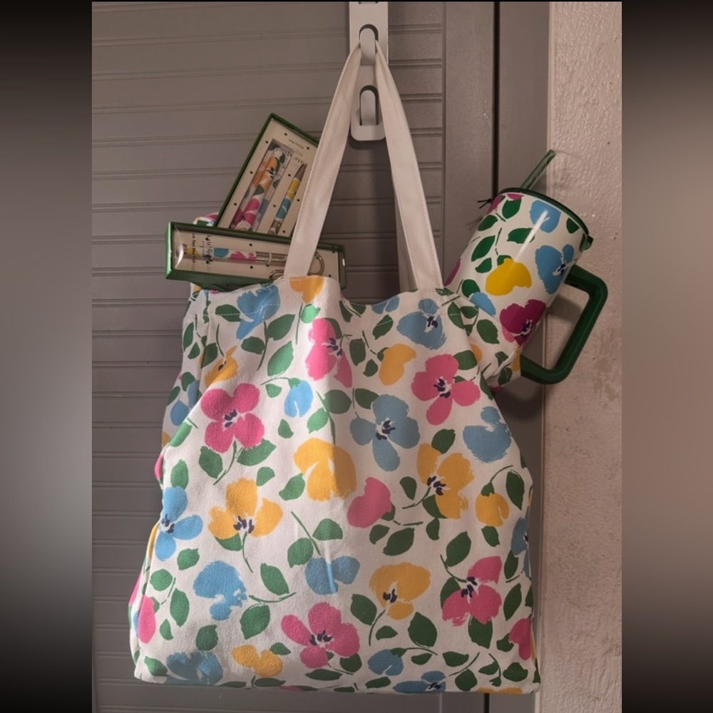 Kate Spade 40 Oz. Tumbler with Handle & Straw (Painterly Bouquet) NWT MSRP: $46 - Picture 8 of 11